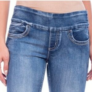 Lola jeans! Makes you look slim and tall!